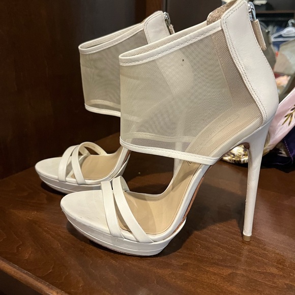 BCBG Ferned mesh heel - Picture 2 of 7